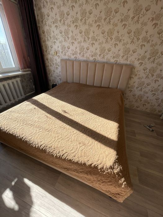 Продам кровать почти новая