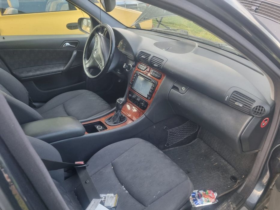 Dezmembrez Mercedes C180 Kompressor W203/S203