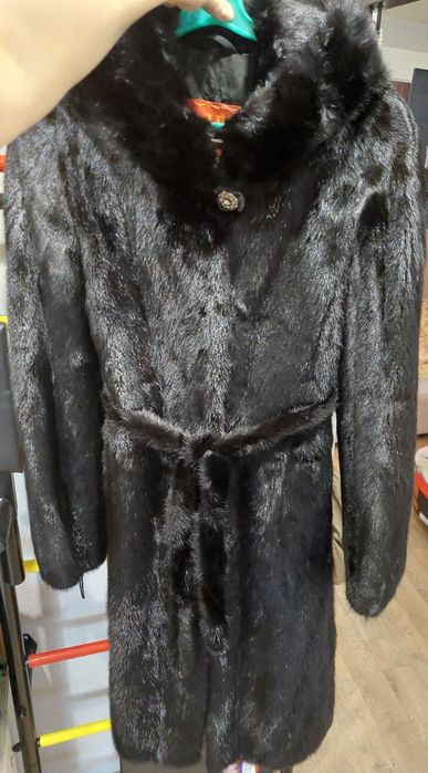 Продам норковую шубу