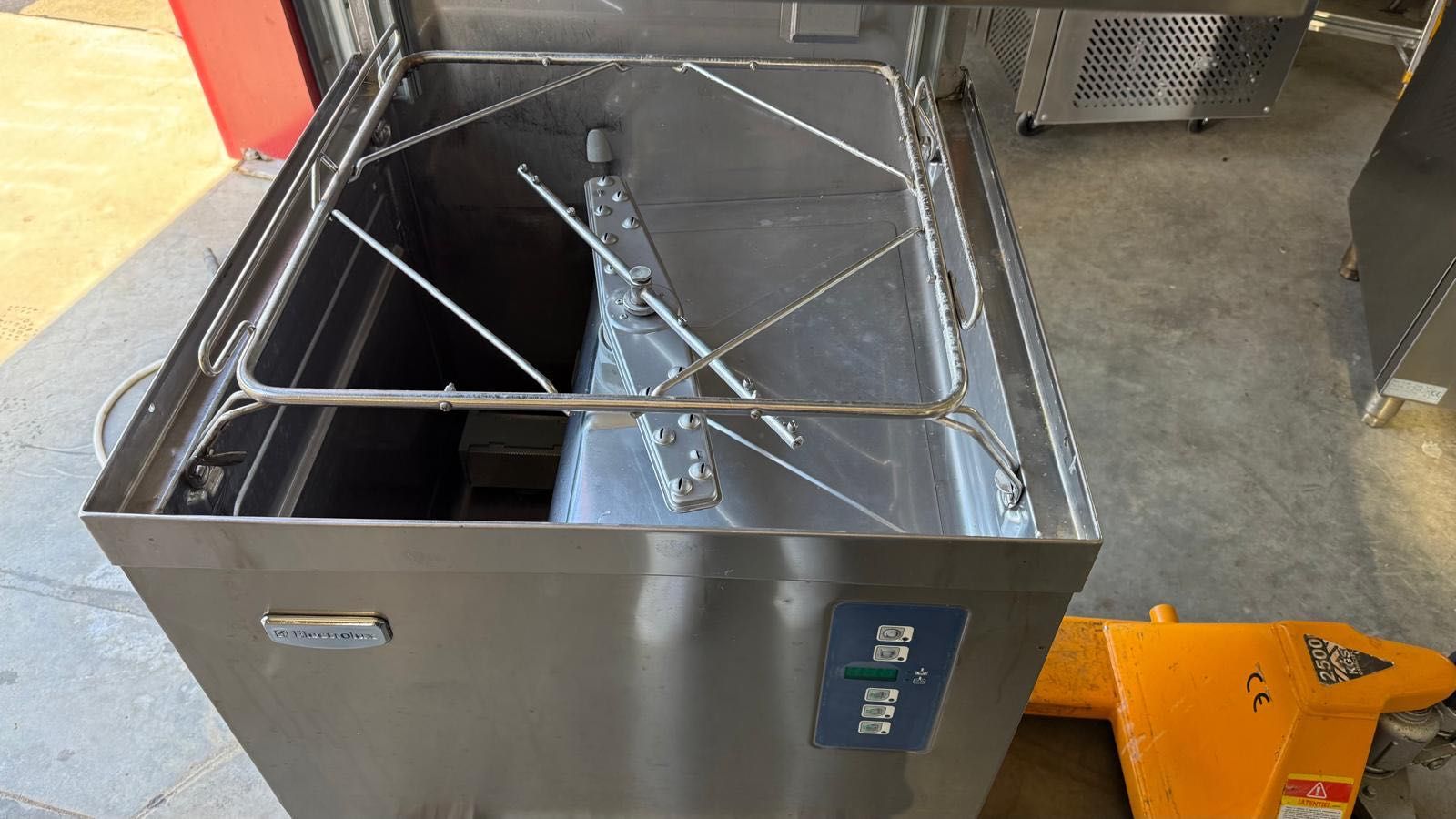 Masina de spălat vase vesela cu capota electrolux