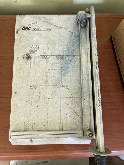 Продам резак для бумаги GBC TrimIt 3530