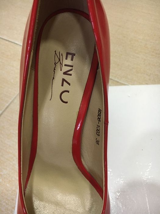 Итальянские новые туфли 36 размер