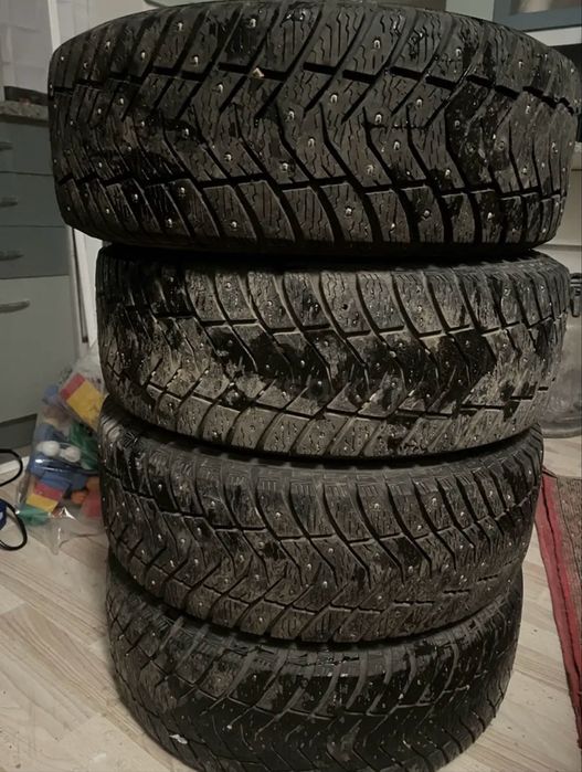 Продам зимню резину