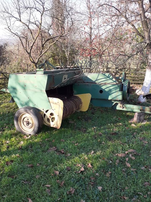 vand balotiera dreptunghiulara john deere cb300