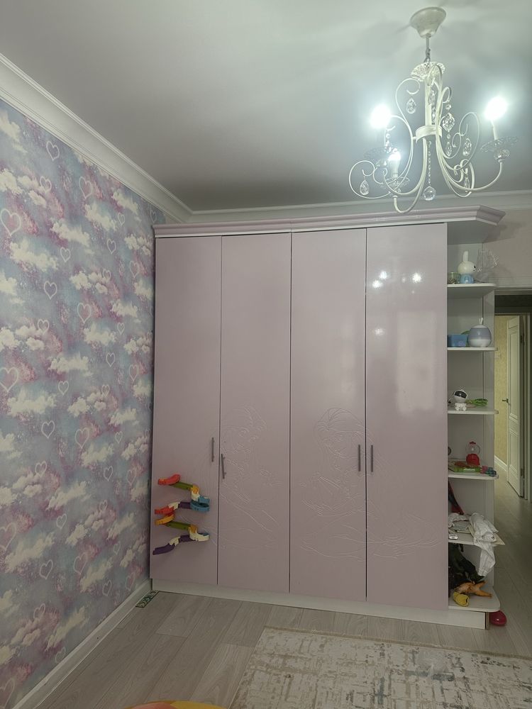 Продам Шкаф в детскую
