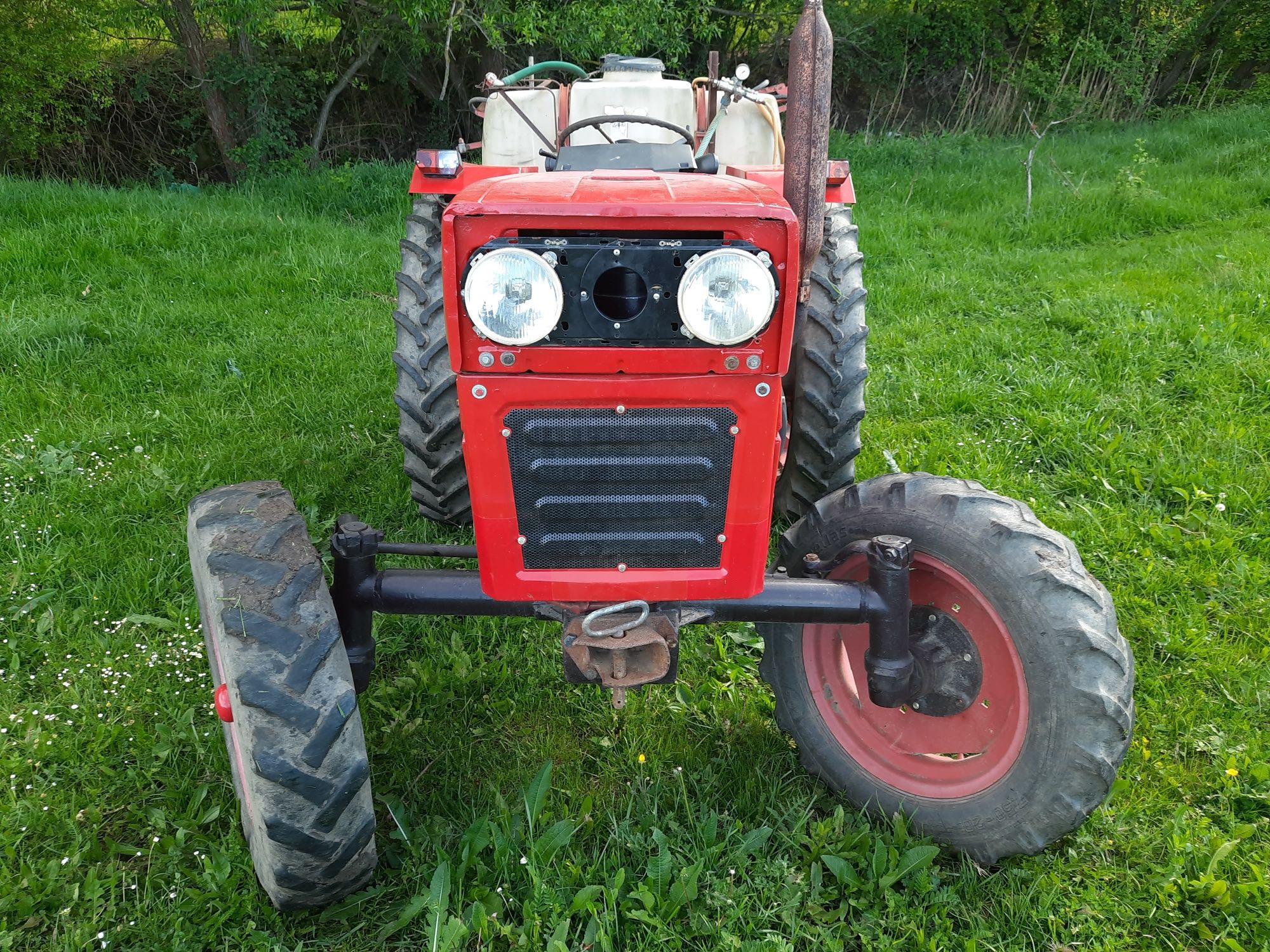 Tractor UTB  445