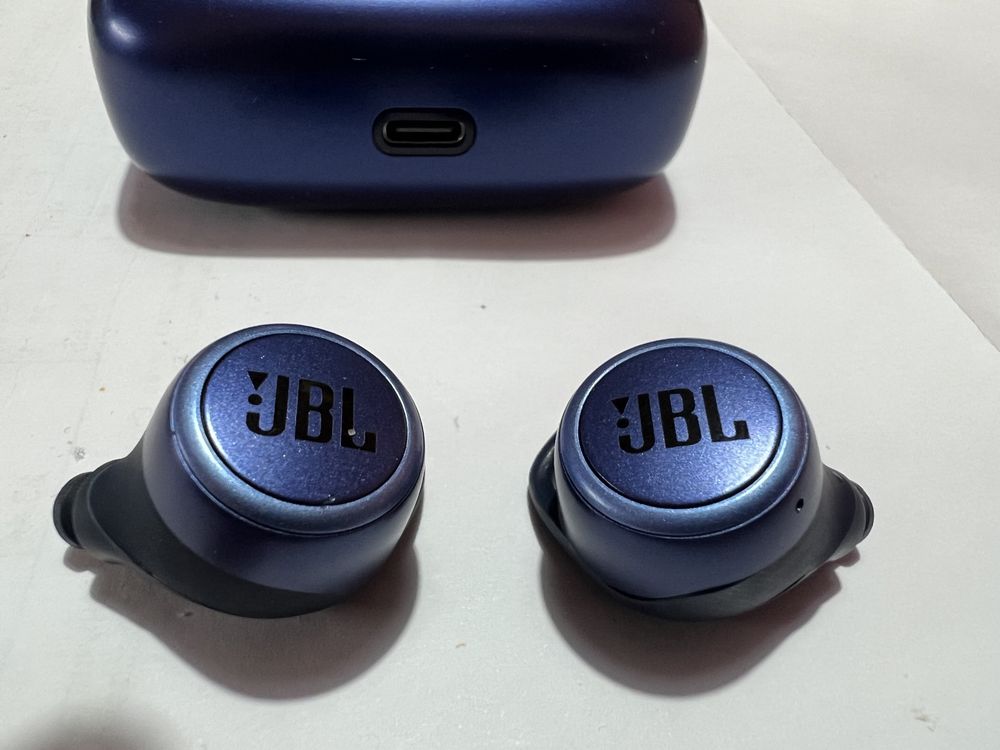 Слушалки JBL Live 300 TWS