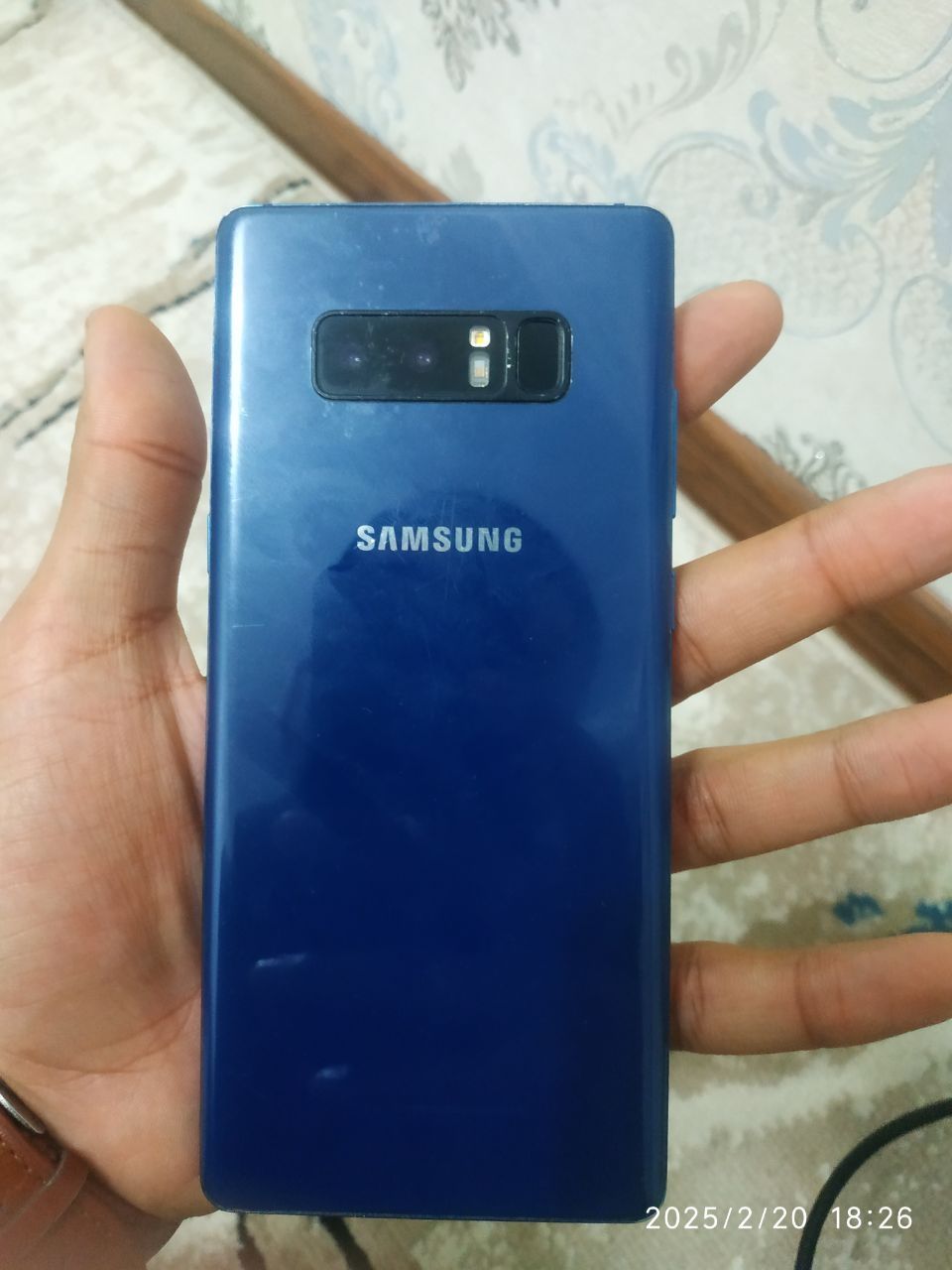 Самсунг ноте 8            10/8