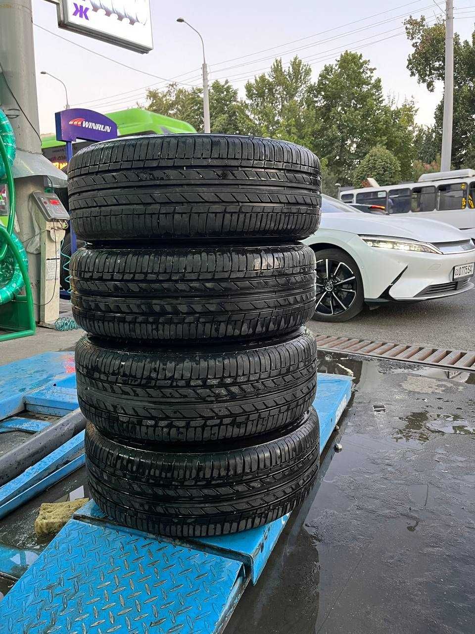 BU/U Tracker 1 16R 5/105 diska Bridgestone Ecopia 215/55R16 balon