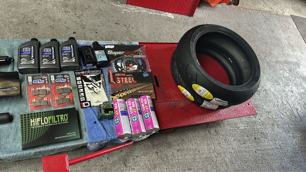 Vand suzuki gsxr 750 din anul2011