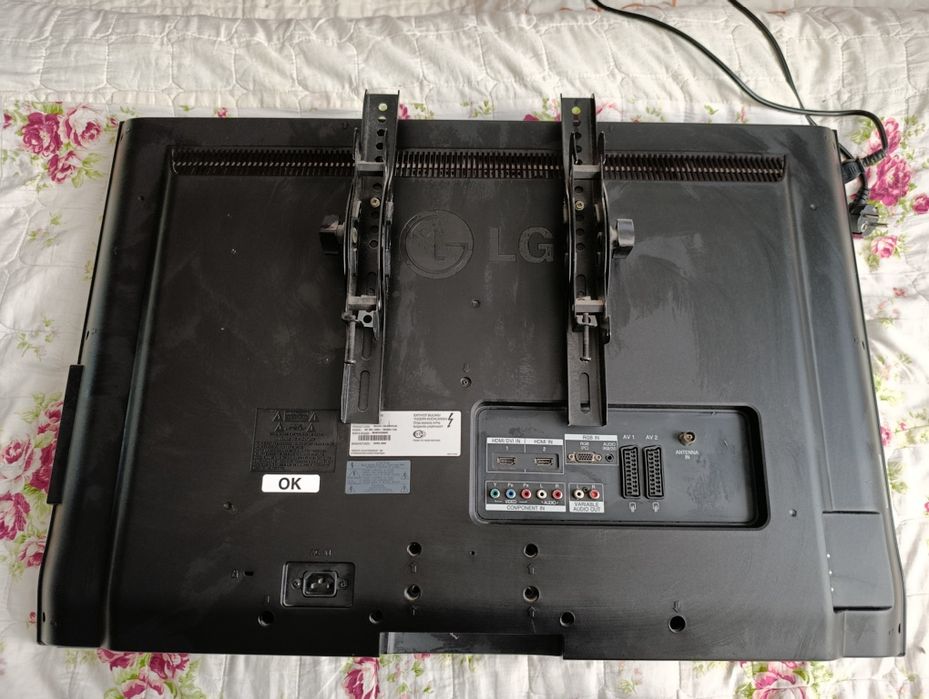 Продам телевизор LG в хорошем состоянии