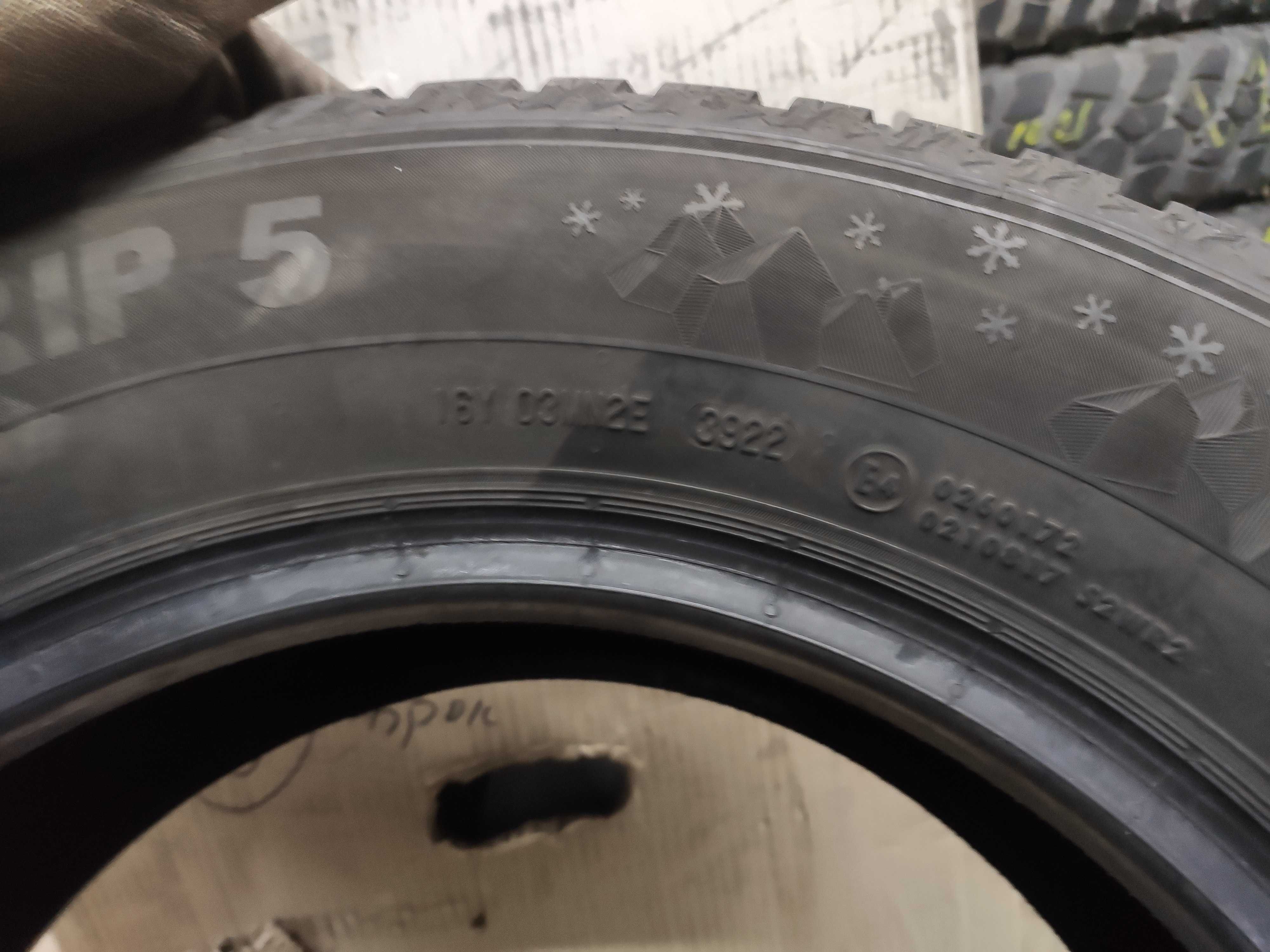 3бр Зимни Гуми 215 65 16 - Semperit - DOT 2022