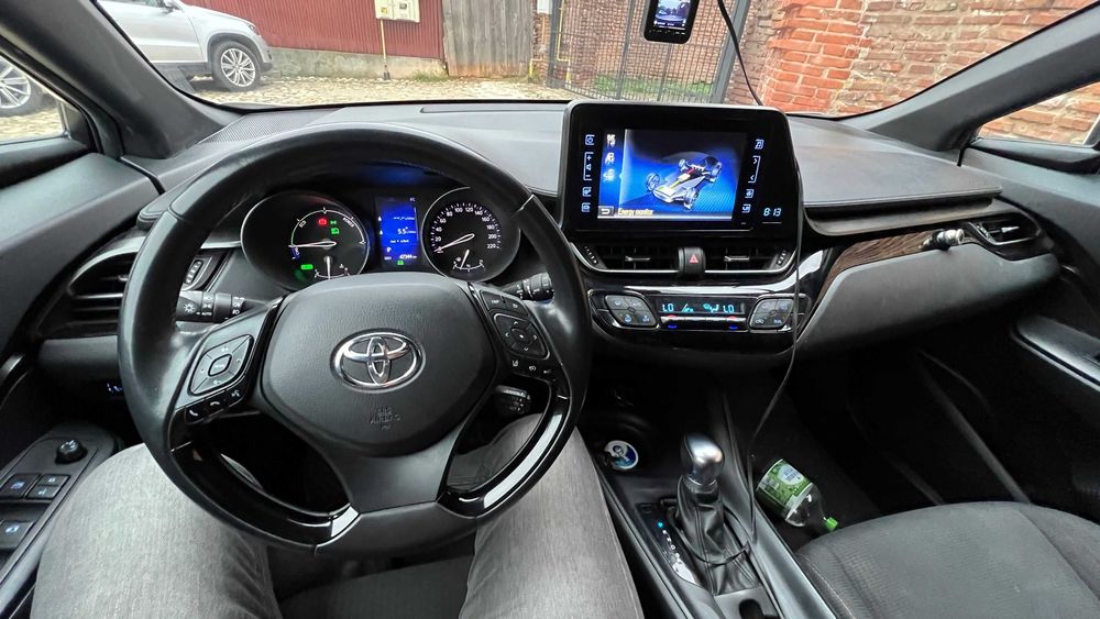 Toyota C-HR Hybrid