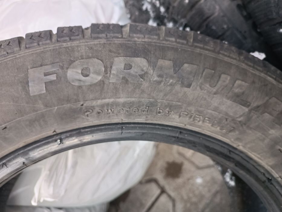 Продам зимние Шины б/у 205/60R16