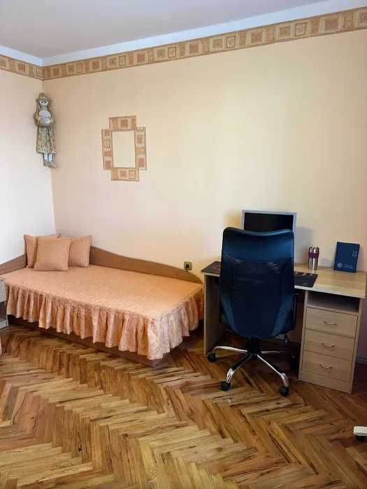Продава се Тристаен апартамент в Бургас, Възраждане - 100 кв.м за 1600 €/кв.м - Снимка #15