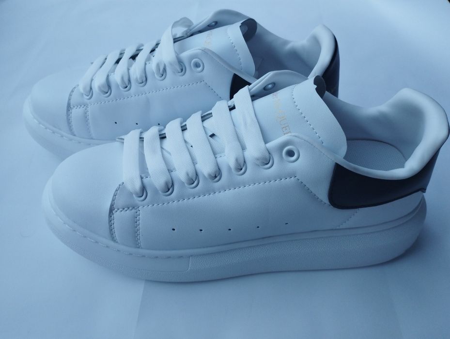 Alexander McQueen, marimea 43, cadoul ideal, urgent