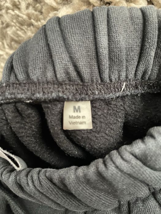 Pantaloni Essentials