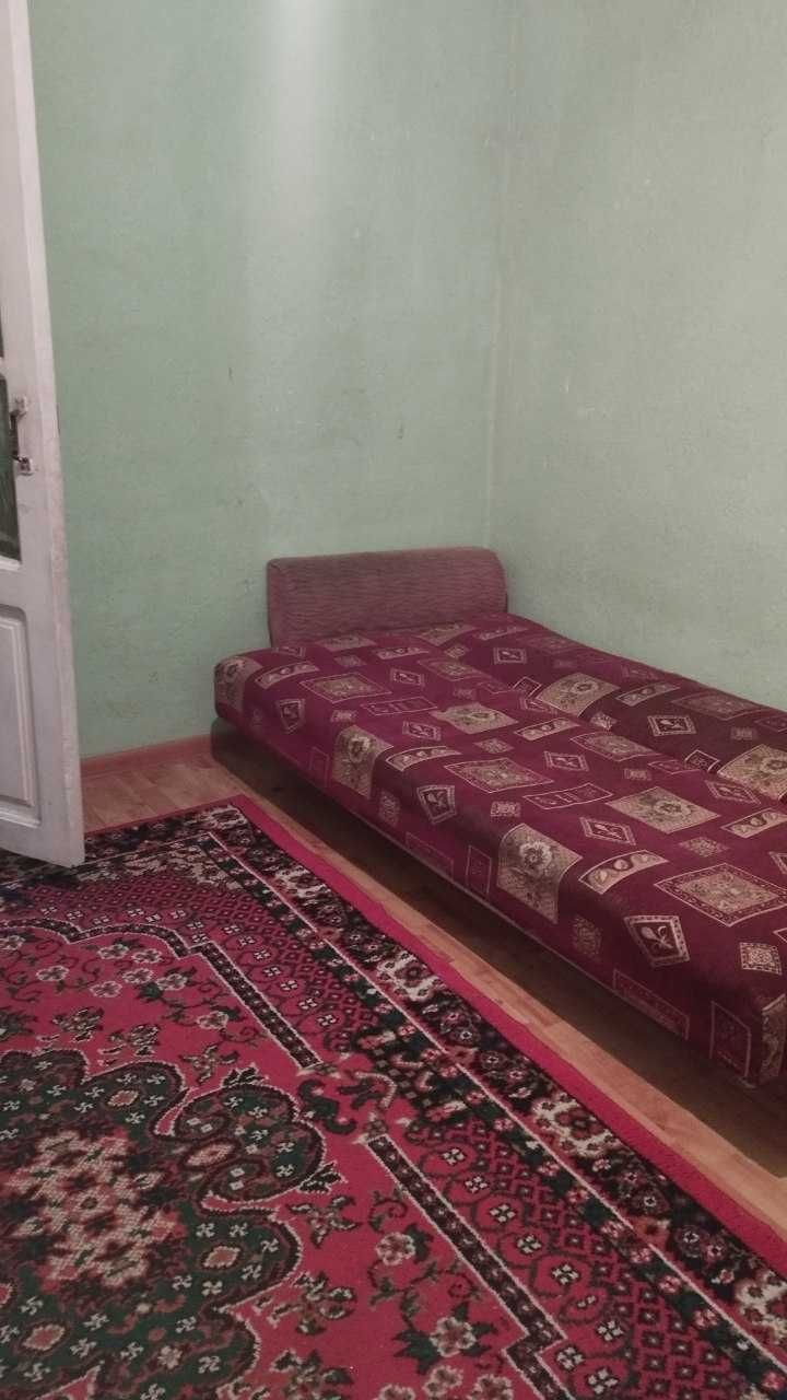 Сдается 2 комнатная квартира на 1 этаже на Кирпичном