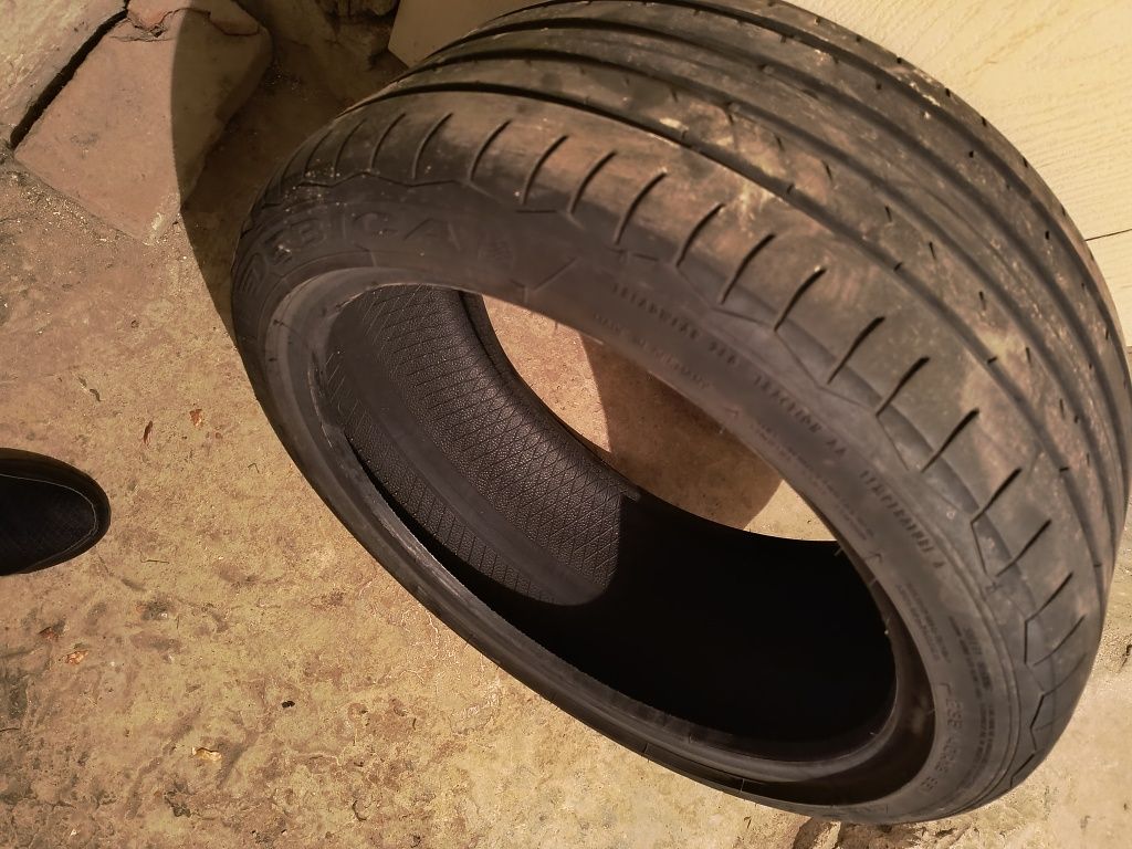 Anvelope vara Debica235/40R18