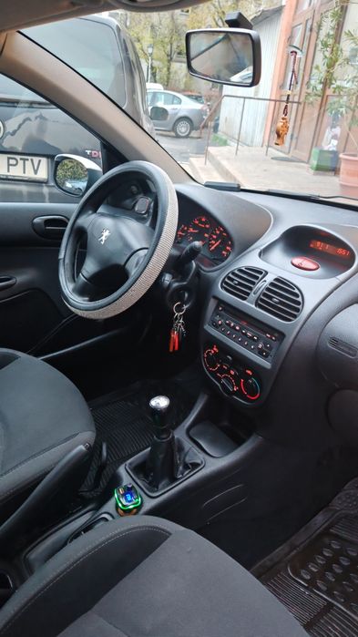 Vând Peugeot 206 , 1.4 motorina