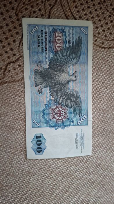 Vând 240 de marci in stare foarte bună.