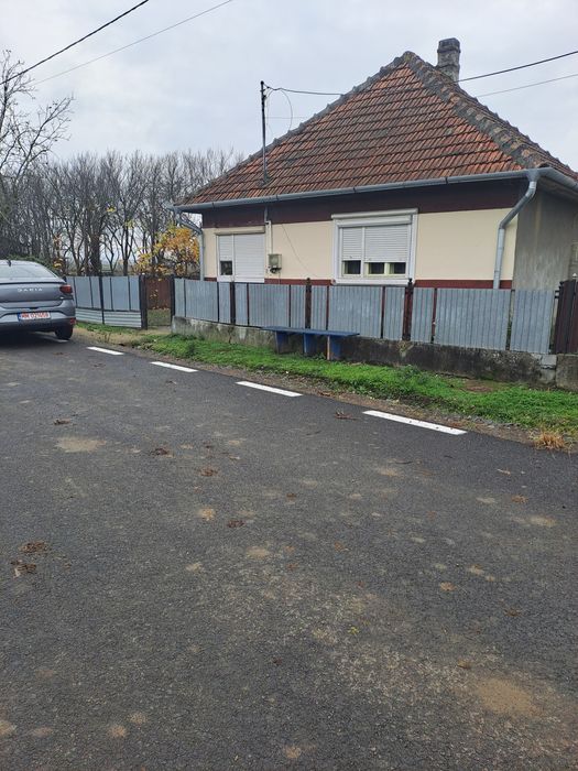 Vând casa în Someseni, comuna Apa