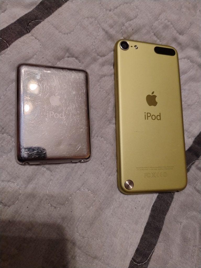 2 ipod -uri, ambele la prețul afișat