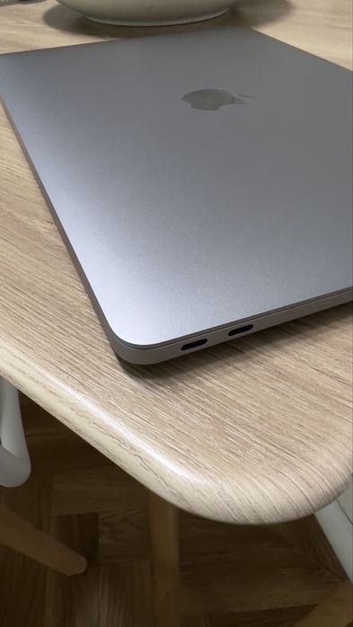 Macbook air m1 8/256 ИДЕАЛ