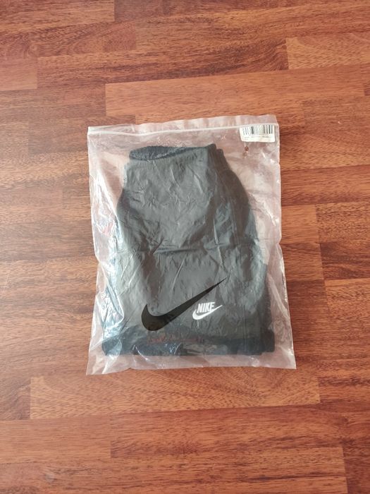 Pantaloni Nike flared