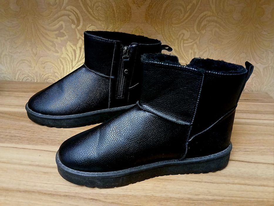Угги   новые 38 р