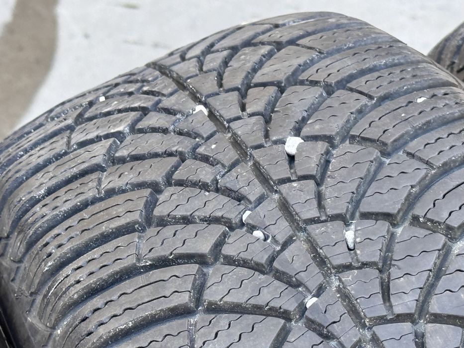 185/55/R15 Goodiyear UltraGrip9 4бр зимни dot4216