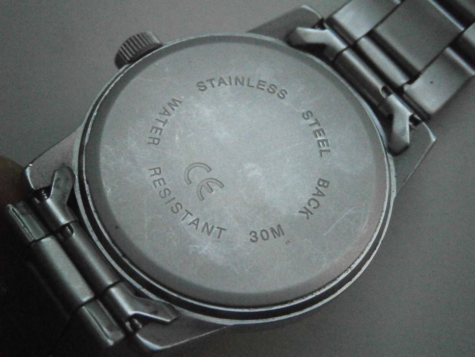 PILOT, quartz, swiss made, ETA mov`t 803112!