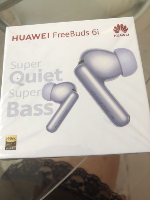 Продавам слушалки HUAWEI FREEBUDS 6i