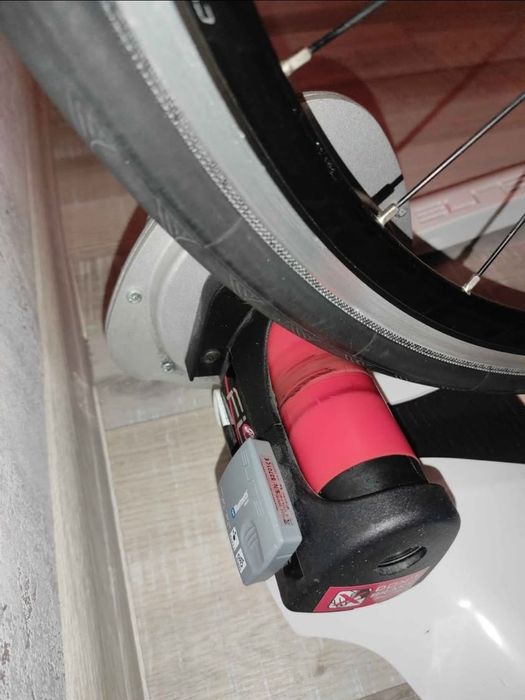 Велотренажор Elite Qubo Fluid