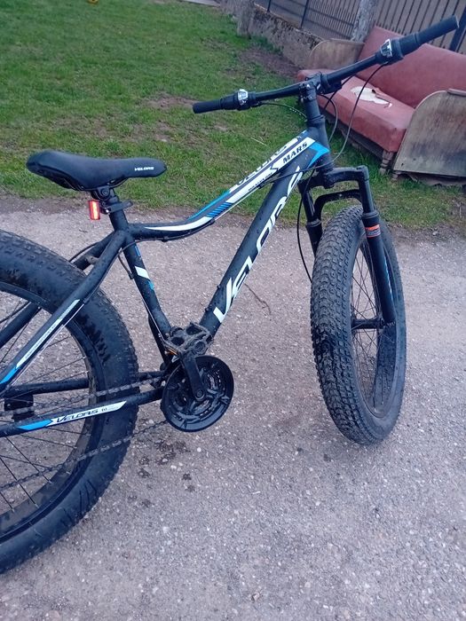 Bicicleta velors mountain bike  cu suspensii