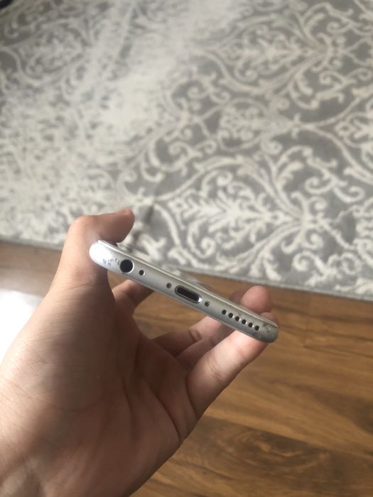 Продам Айфон 6 скорее не работет