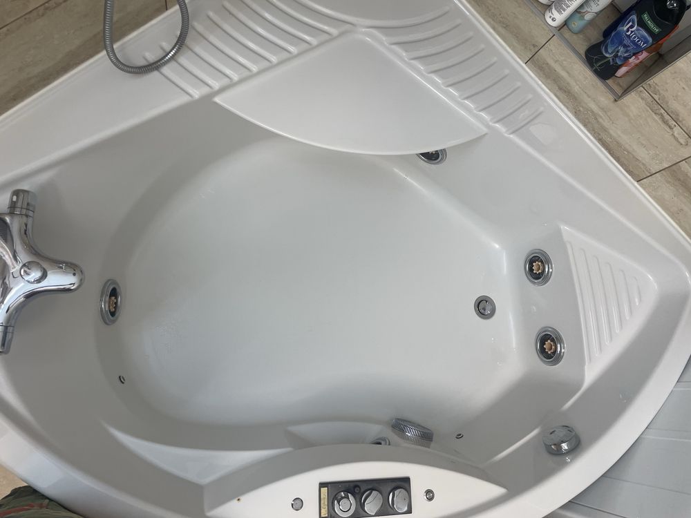 Jacuzzi cada vana whirlpool