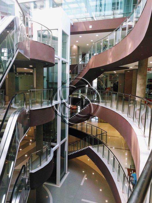 Помощение в търговски център на Ал. Малинов