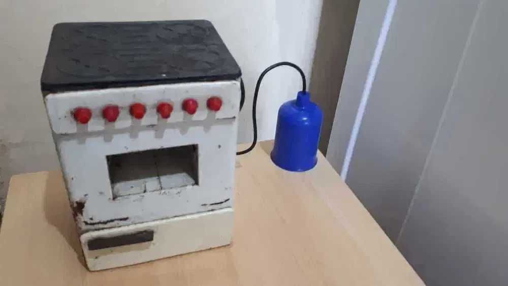 Jucarie fabricata din tabla Aragaz anii 60