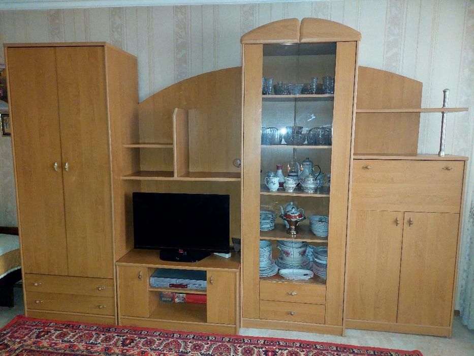 Продам стенку б/у в хорошем состояние
