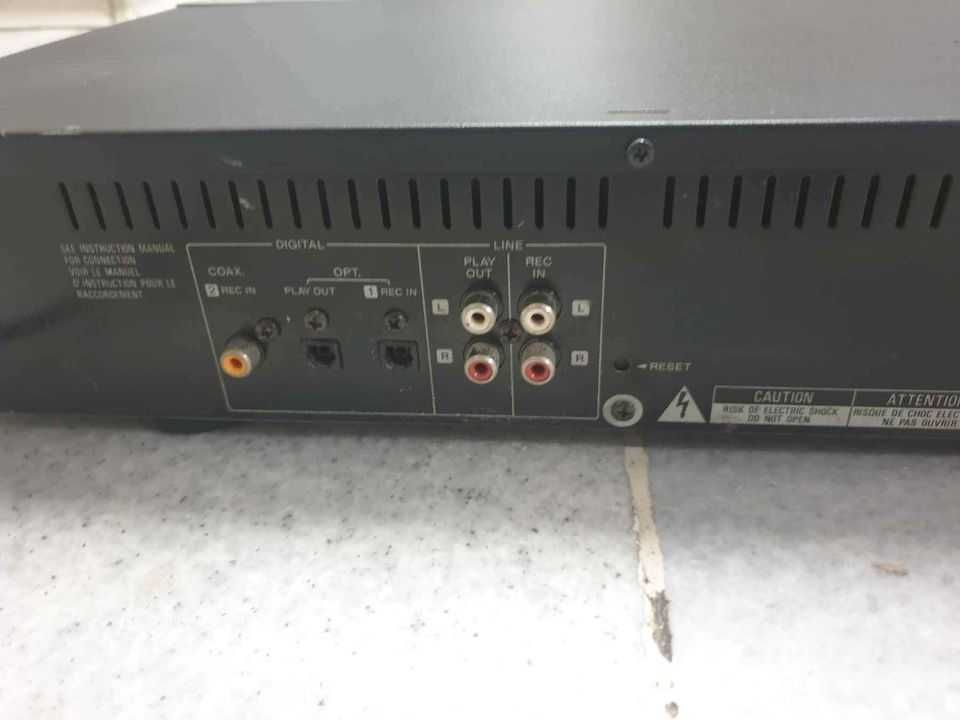 Stereo MiniDisc Recorder Kenwood DM-3090 Работи.