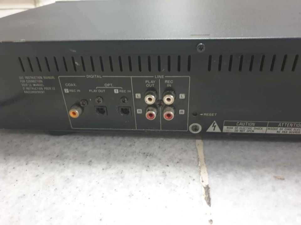 Stereo MiniDisc Recorder Kenwood DM-3090 Работи.