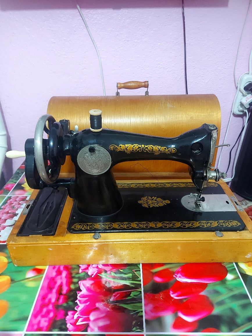 Продам рабочую, швейную машинку.