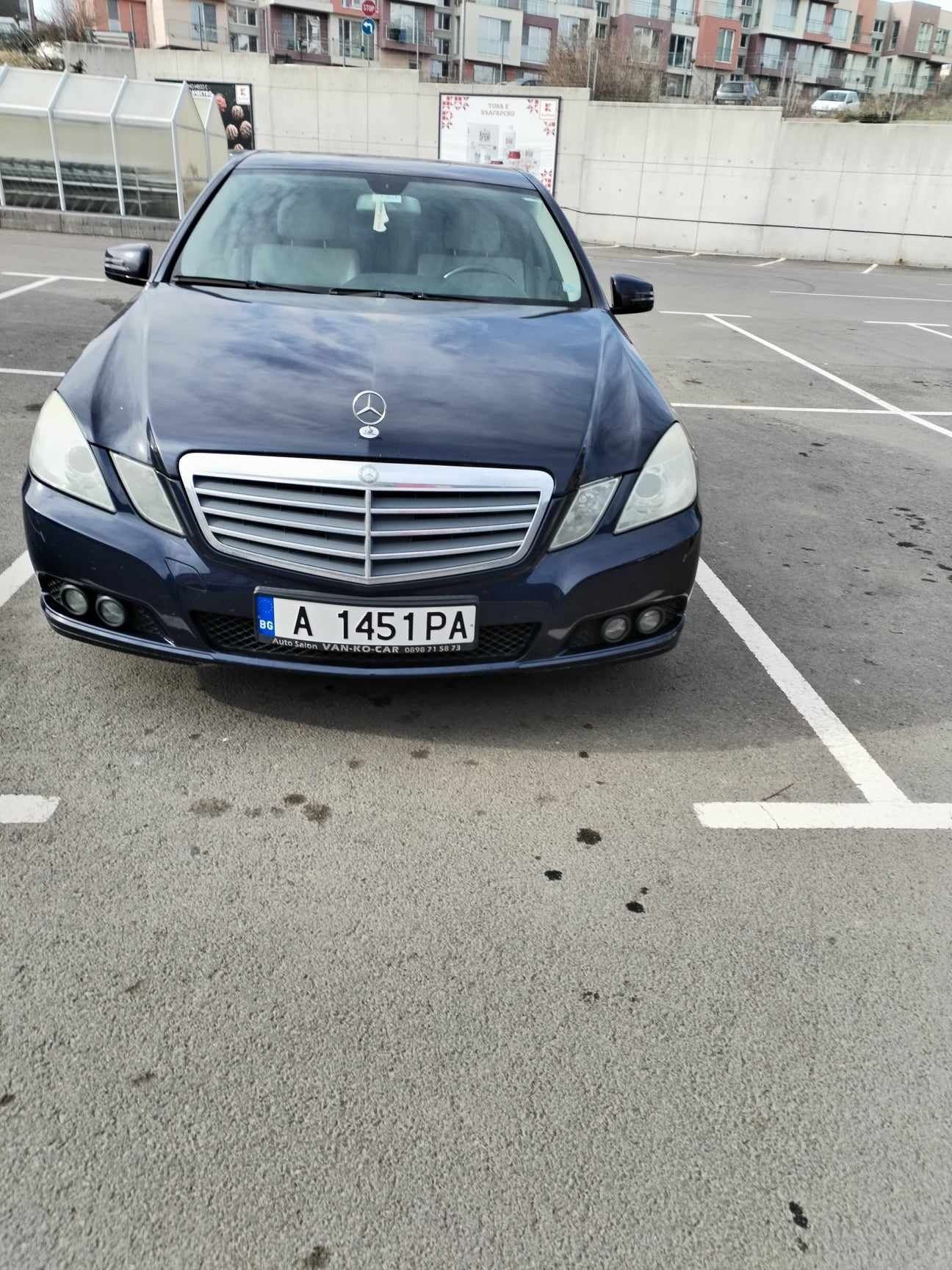 Mercedes-Benz E200