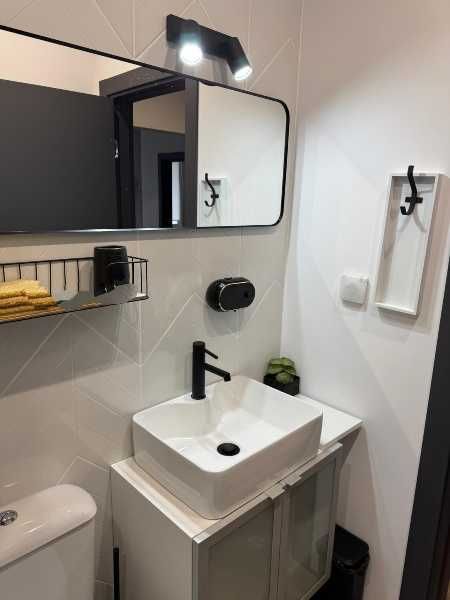 Дава се под наем Двустаен апартамент в Бургас, Славейков - 70 кв.м за 640 € - Снимка #4