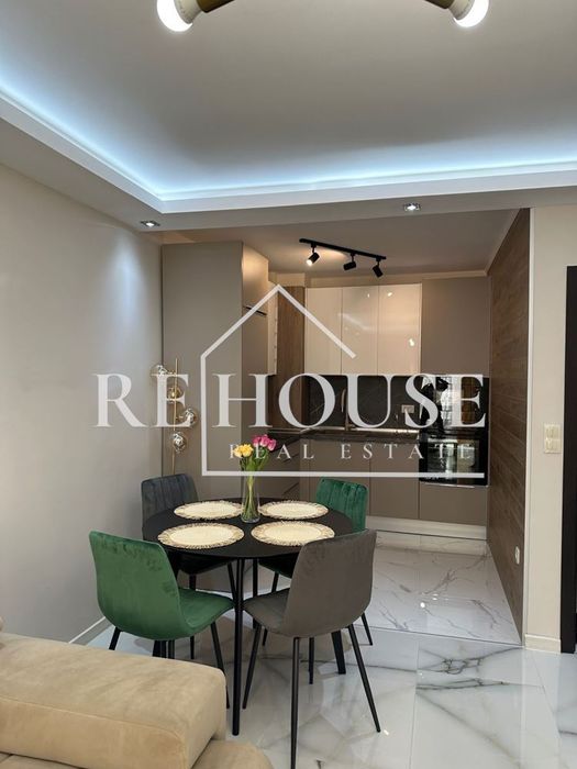 2-стаен в Варна, област-к.к. Св.Св. Константин и Елена площ 68 цена 2