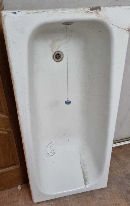 Чугунная ванна 150х70 см