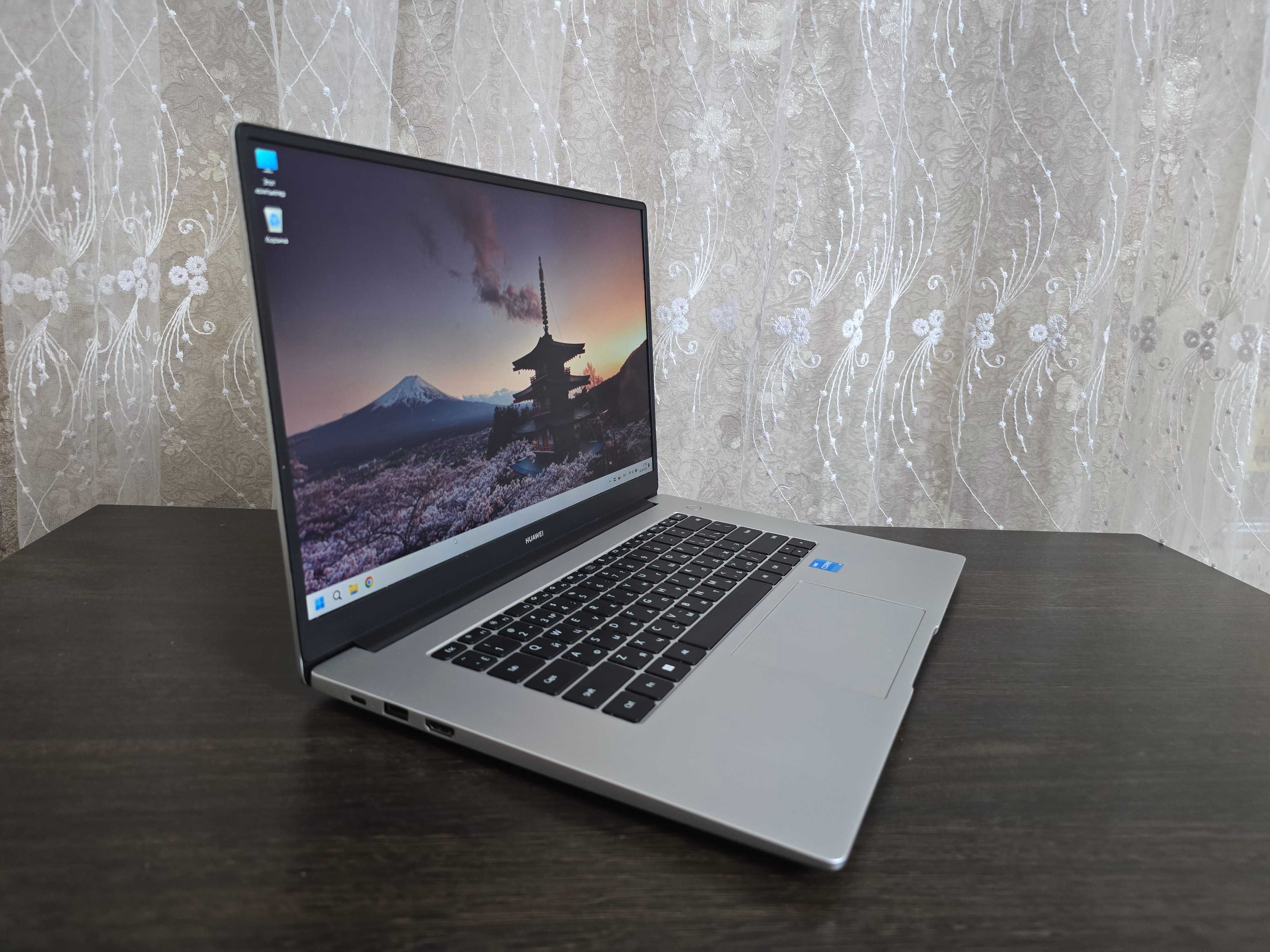 Huawei MateBook D15 (2022г) ноутбук в отличном состоянии i3-11 Gen