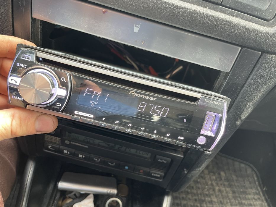 Pioneer deh x5500 bt