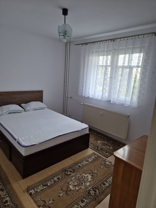 Inchiriez apartament 3 camere zona vest parc  aurora